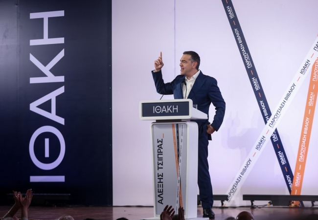 Γεώργιος Αποστολάκης, Το “Όχι” που έγινε “Ναι”: ο πατριωτισμός που λύγισε μπροστά στην εξουσία
