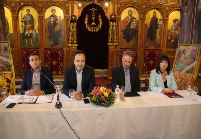 Γεωργιος Αποστολάκης: Πρώτα οι συναυλίες, μετά τα πάνελ, στο τέλος τι;